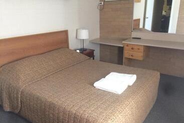 모텔 Alexander Motor Inn