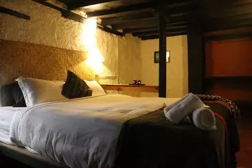 پانسیون Hira Guest House