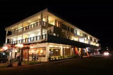 Coron Gateway Hotel & Suites