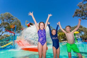 فندق Big4 Renmark Riverfront Holiday Park