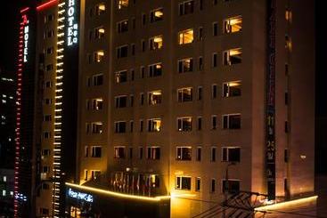 בית מלון כפרי Iruda