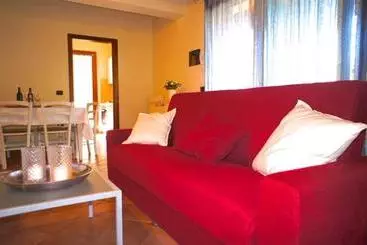 شقق خاصة سياحية Ville Di Villa Biserno