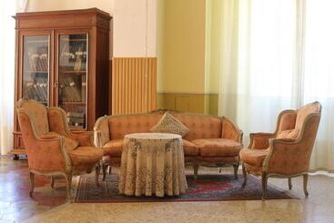 호텔 Croce Di Savoia