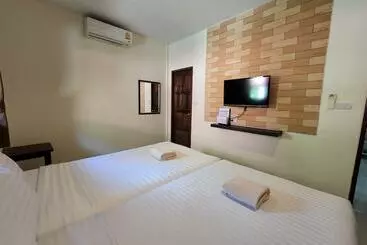 Laor Resort