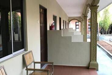 Dhania Cenang Beach Motel