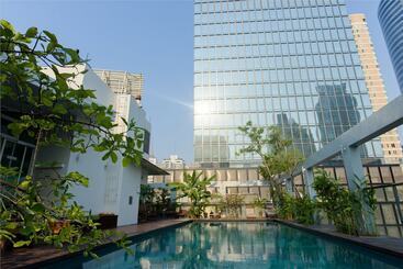 Sabai Sathorn Service Apartment