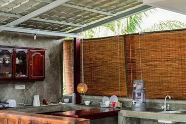 Colombo Beach Hostel