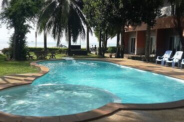 בית מלון כפרי Jinta City Samui