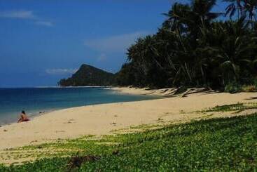 渡假胜地 New Sunrise Village Bang Po Beach