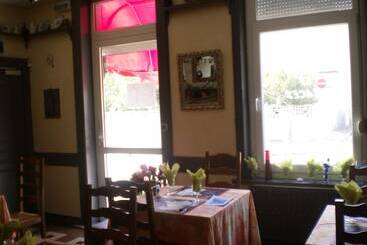 בית מלון כפרי Le Deltaplane