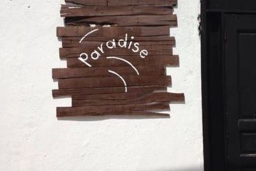 Hostel Paradise Bed&breakfast