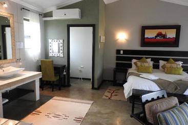 Отель Winterton Country Lodge @ Rose Cottage