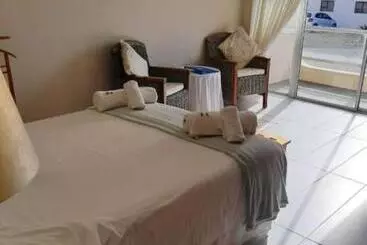 ペンション Whale Watchers Inn