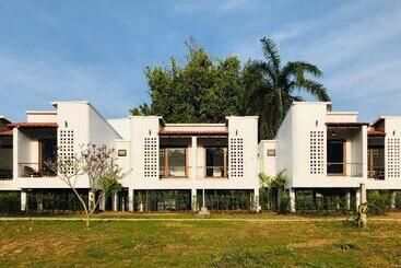 هتل Canary Guesthouse