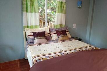 Chandra Hostel Koh Tao