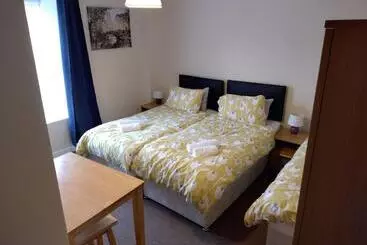 Bed and Breakfast Elm Tree Guest House