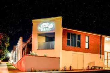 Club Cowra Motel
