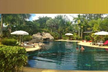 בית מלון כפרי Palm Garden Resort