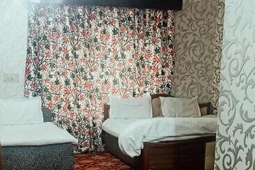 בית מלון כפרי Kashmir Heaven