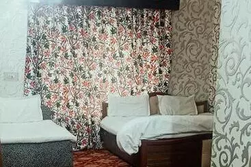Hotel Kashmir Heaven