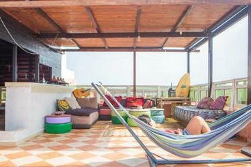 Mubaradise Surf Hostel