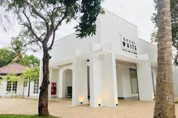 Pension New Royal White Tourist Rest