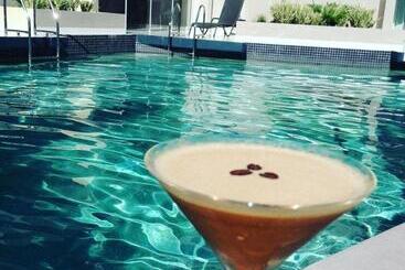 1770 Lagoons Central Apartment Resort Official