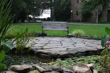 住宿加早餐  Brownstone Colonial Inn