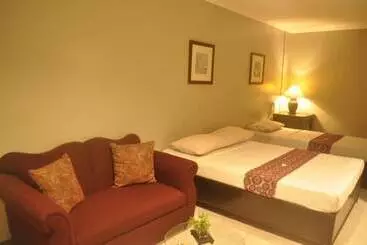 Hotel Metro Room Budget