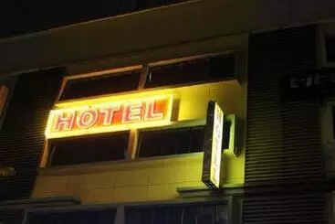 Hotel Shah Alam Business