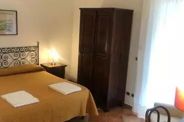 茅舍 Torre Archirafi Resort