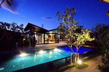 בית מלון כפרי Family House Zen Boutique Resort