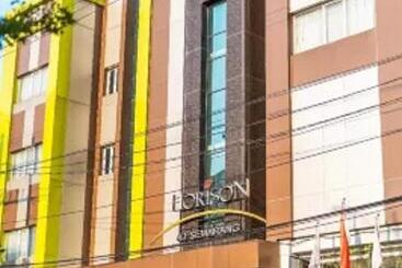 בית מלון כפרי Horison Kota Lama Semarang