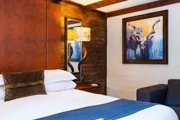 Majatalo Ama Zulu Guesthouse & Safaris