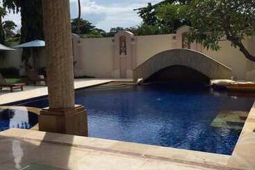 Жильё для туристов Success Dive Resort