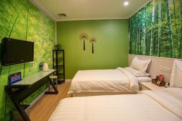 Hotel Pekinguni International Hostel