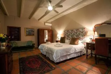 Pension The Willow Historical Guest House