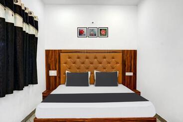 Spot On Hotel Raj Villa