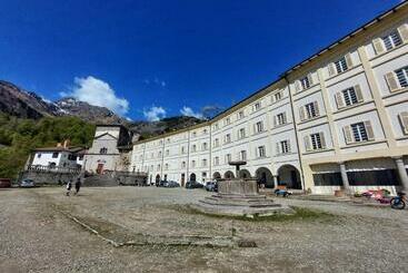 ユースホステル Locanda Del Santuario