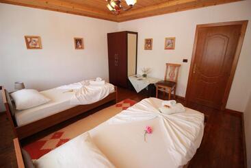 پانسیون Grandma S Home