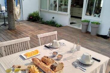 住宿加早餐 Nataliledeco Bed And Breakfeast