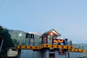 Live Free Hostel, Mcleodganj