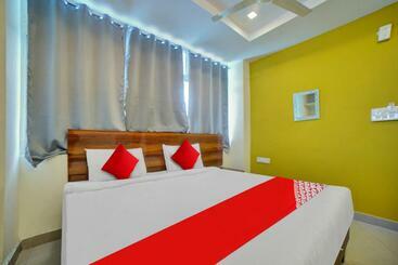 Hotell Oyo Flagship 81336 Ragas