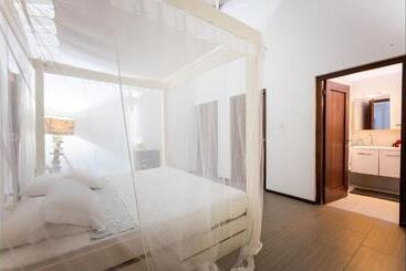 پانسیون Room In Villa Sunny Stay Villa Mi Cuna