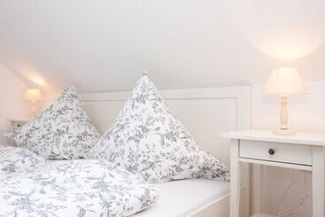 Отель Landhaus Lillesand