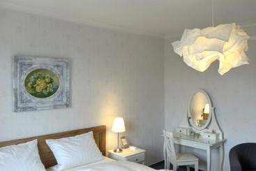 Romantisches Hotel Zur Traube Schwerin