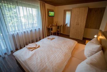 Hotel Ferienpension Zum Hochscheid