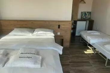 Pensión Mavriya