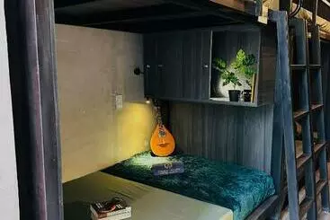 هتل کپسول T Zone Hostel   Quiet Place, Near China Town,ho Thi Ky Street Food,cafe,beer
