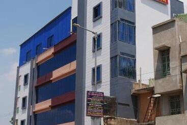 호텔 Vaidehi Inn A Unit Of Vaidehi Guest House